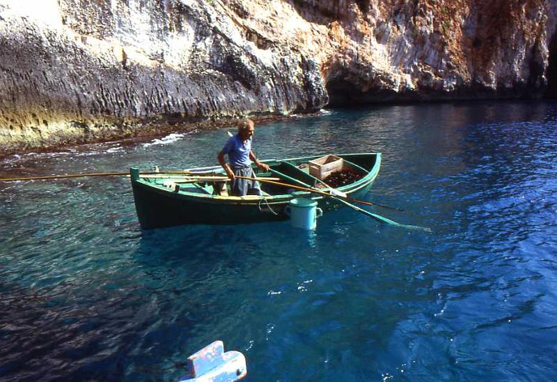 68-Castro,grotta Romanelli,26 agosto 1988.jpg